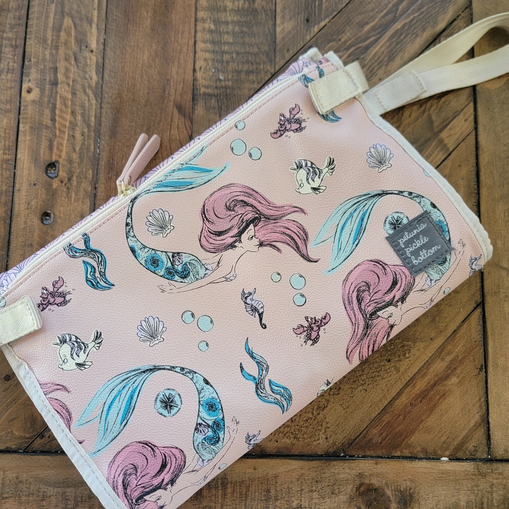 Ariel Diaper Changing Pad Clutch